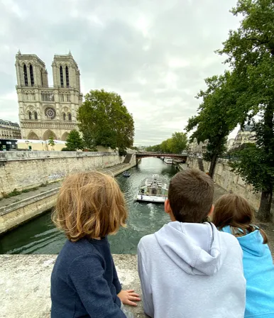 Kids looking out at Notre Dame